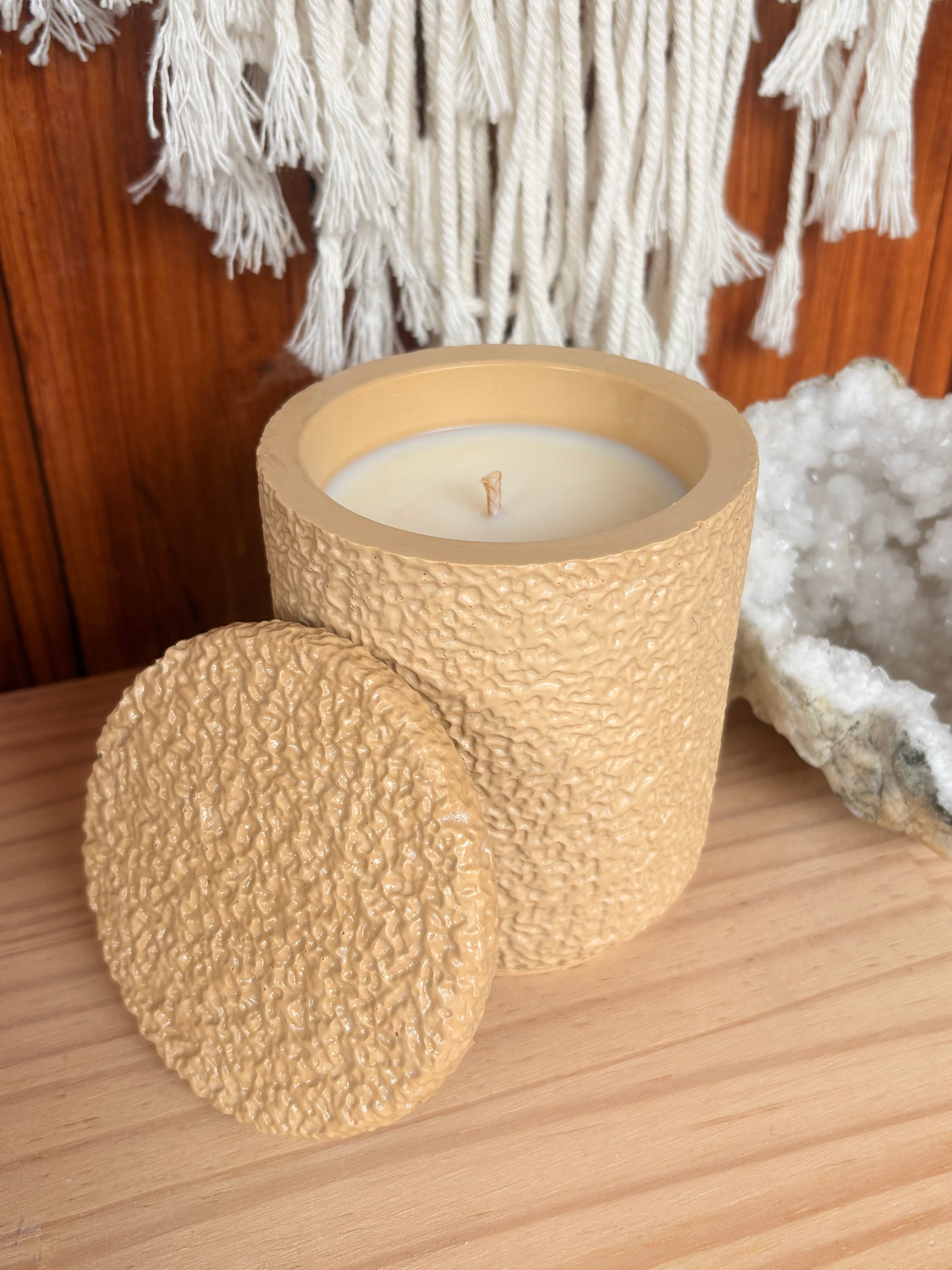 Coade with Lemongrass and Ginger Terra Veil Candle