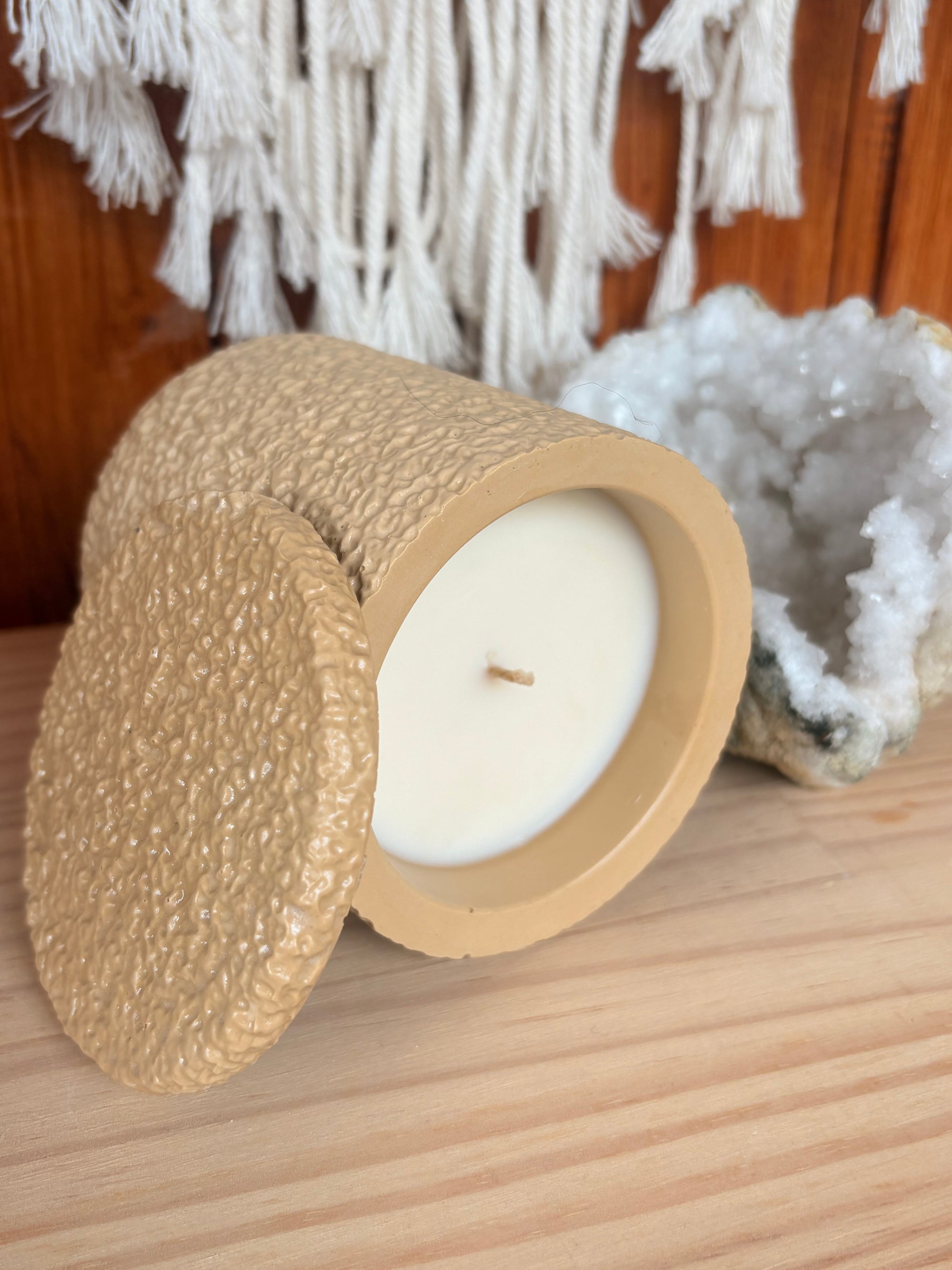 Coade with Lemongrass and Ginger Terra Veil Candle